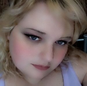 Meet your Posher, Nikki